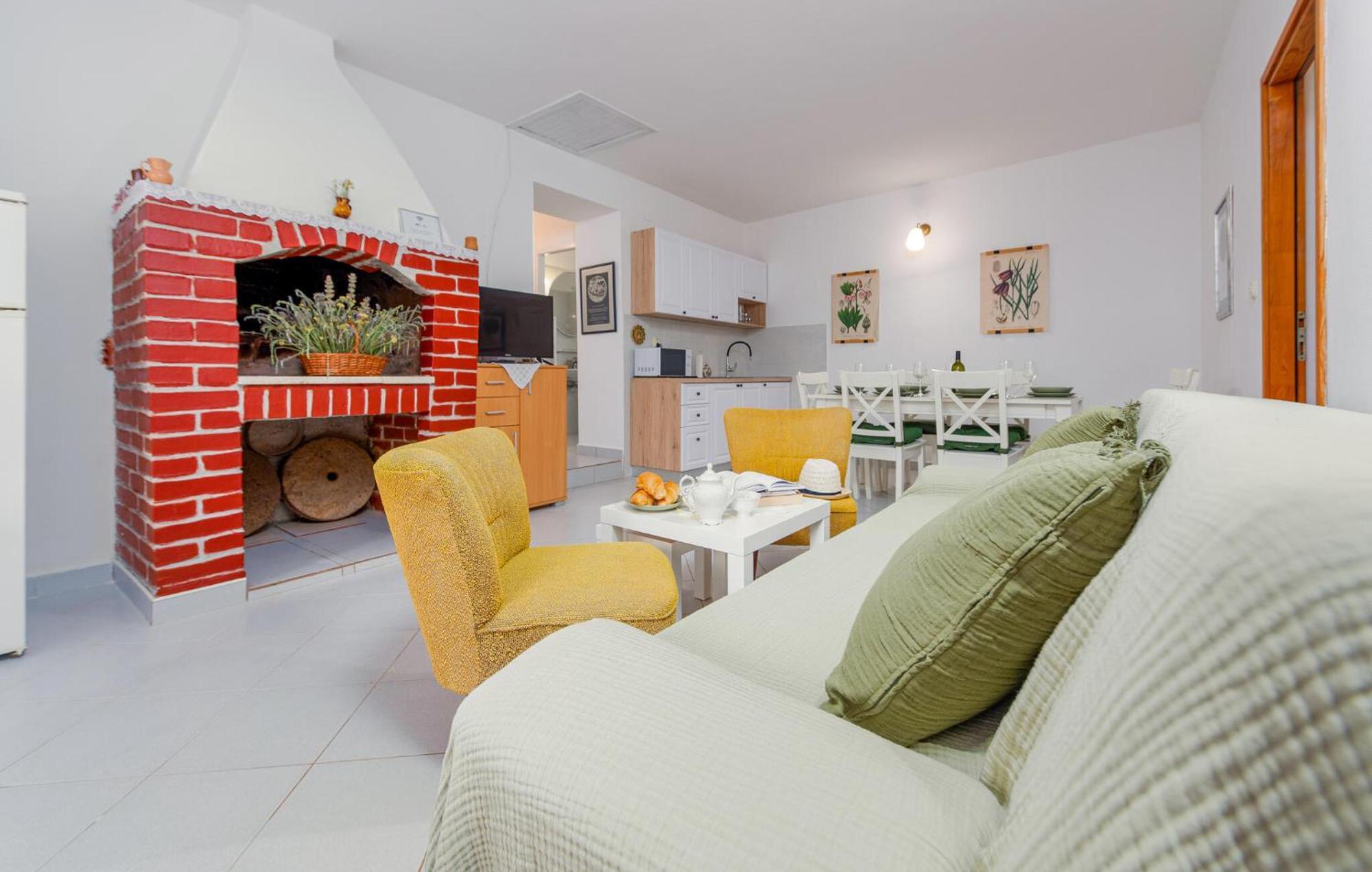 Beautiful Home In Novalja With Wifi Exterior photo