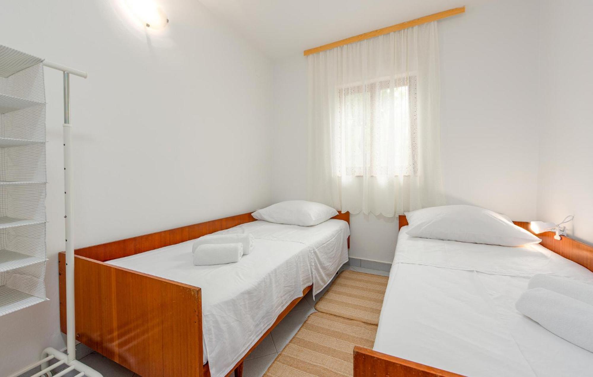Beautiful Home In Novalja With Wifi Exterior photo