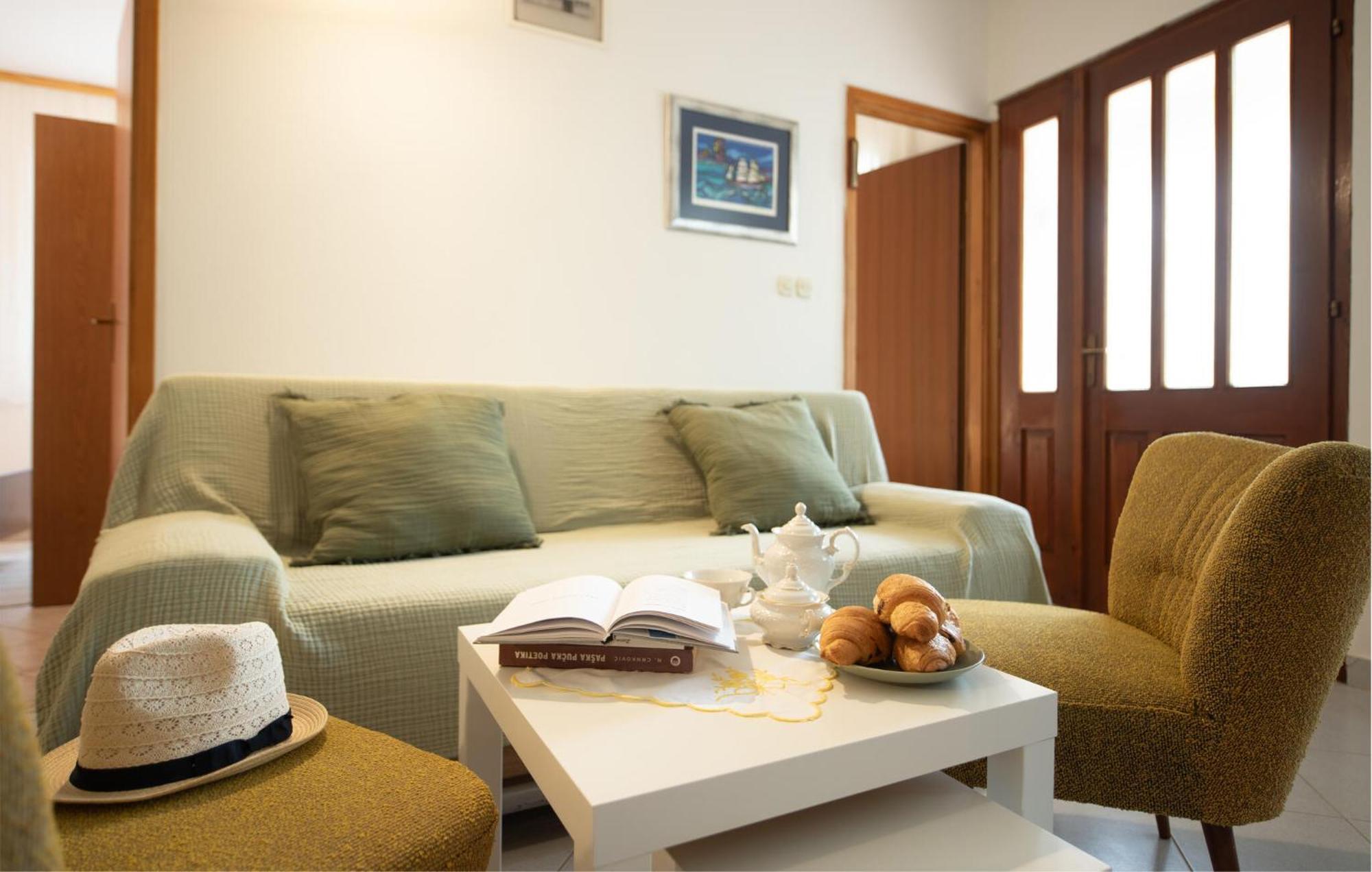 Beautiful Home In Novalja With Wifi Exterior photo